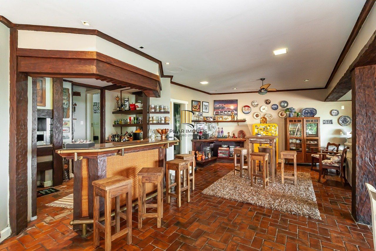Casa de Condomínio 5 dormitórios no bairro Santa Tereza