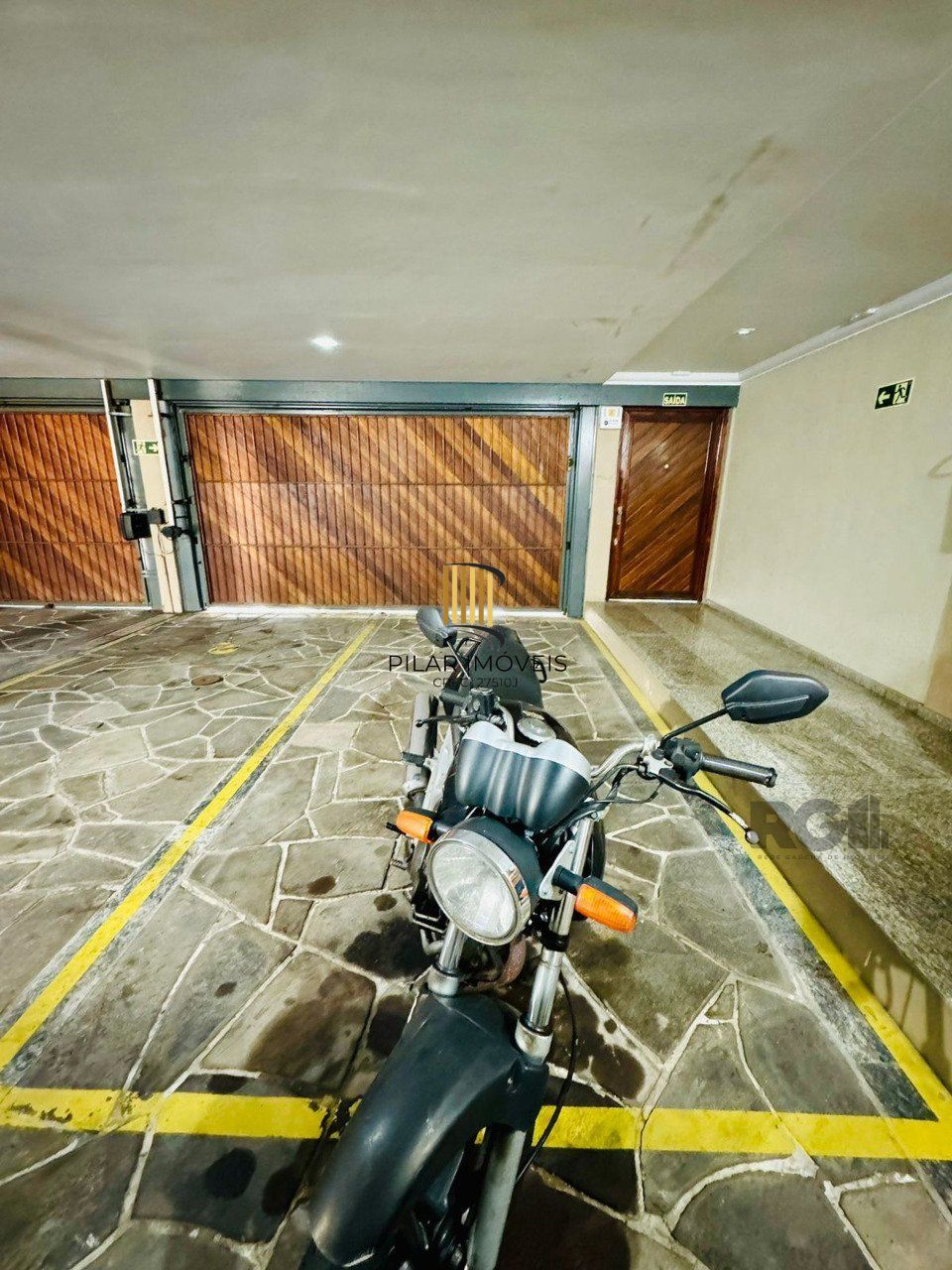 Apartamento 3 dormitorios com duas vagas escrituradas