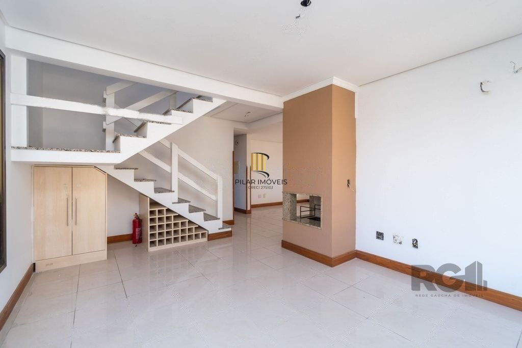 Duplex 3 dormitórios no bairro Mont Serrat
