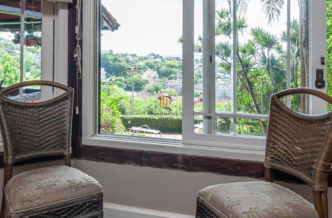 Casa de Condomínio 5 dormitórios no bairro Santa Tereza