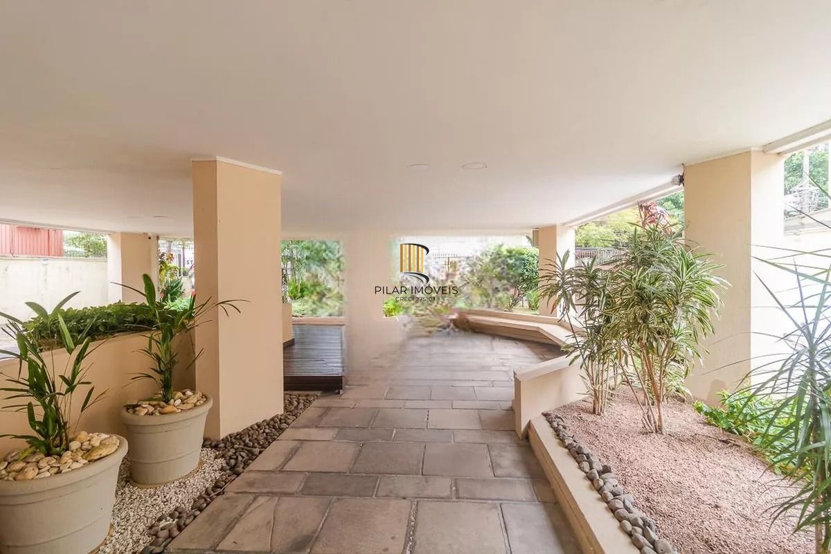 Apartamento de 1 Dormitório Semimobiliado