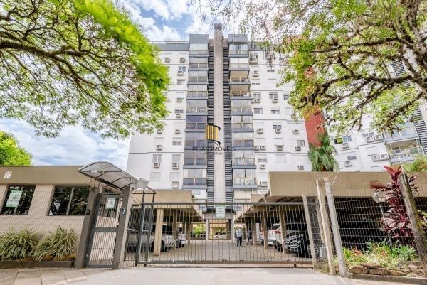 Apartamento Semimobiliado com  94,67 m² Privativos, 3 Dormitórios,
