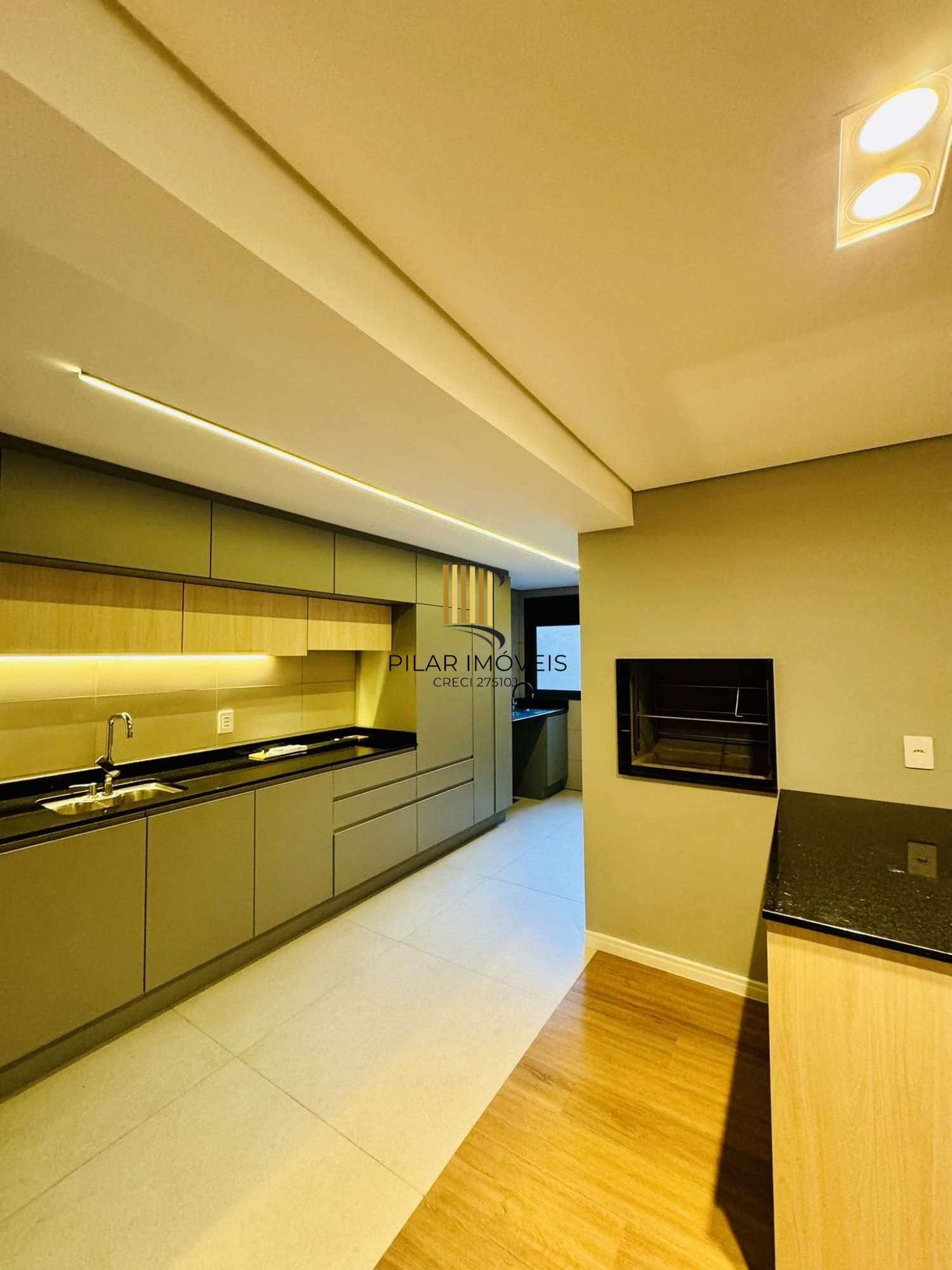 Apartamento 3 Dormitório(s) Bairro Três Figueiras