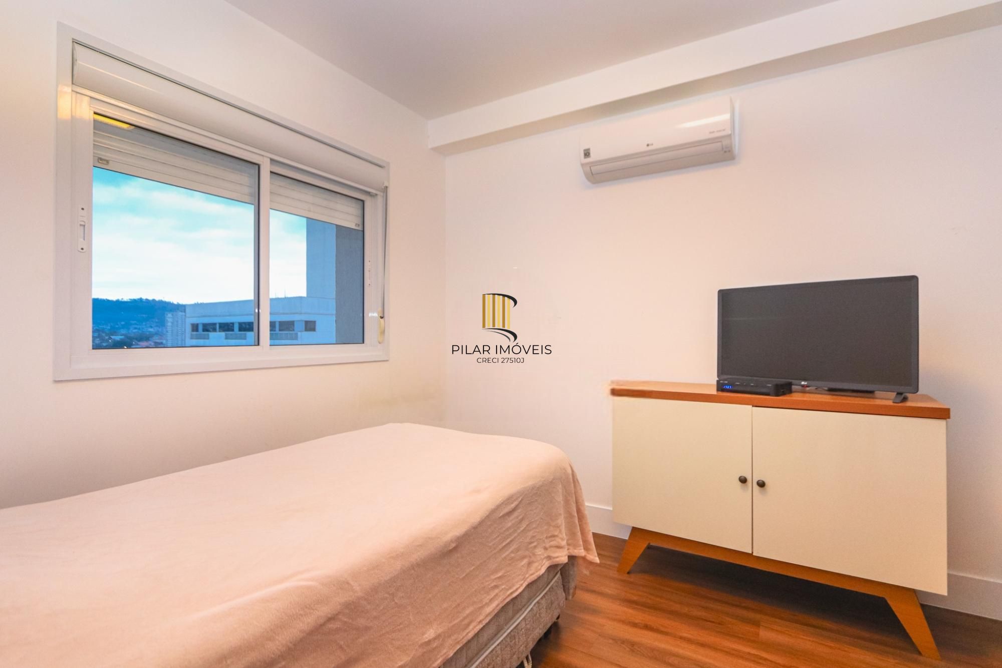 Apartamento semimobiliado e decorado no Central Parque | 127 m² | 3 suítes | 2 vagas