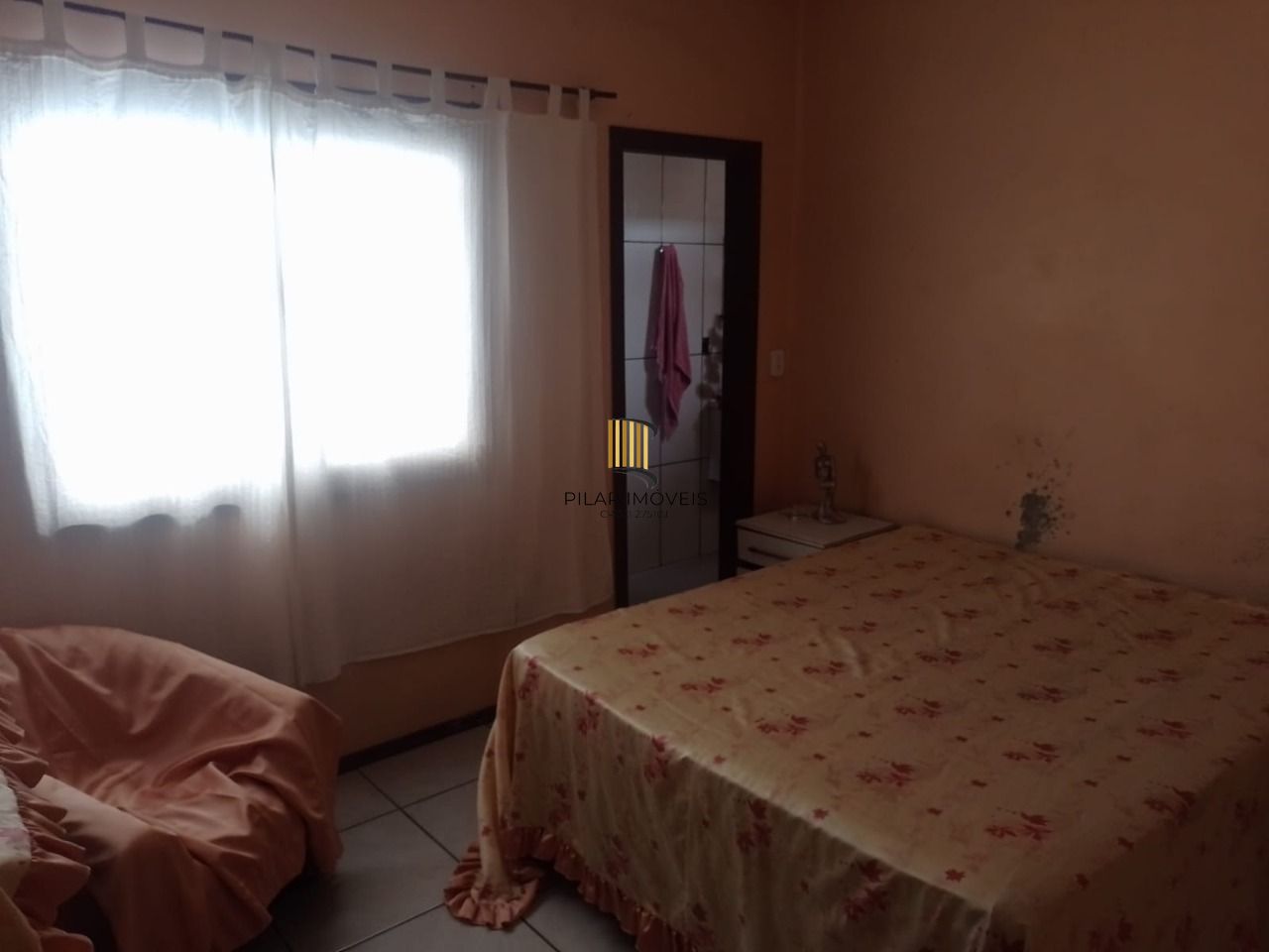 Casa no Bairro Ponta Grossa com terreno medindo 10x30.