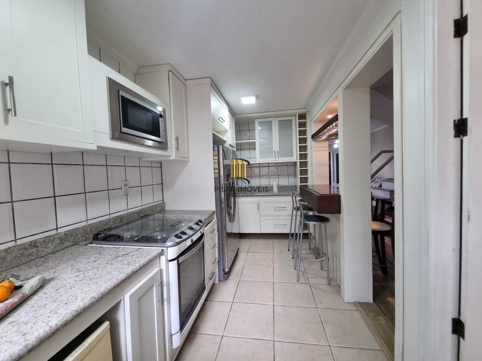 Casa em Condomínio 3 Suítes / Bairro Ipanema