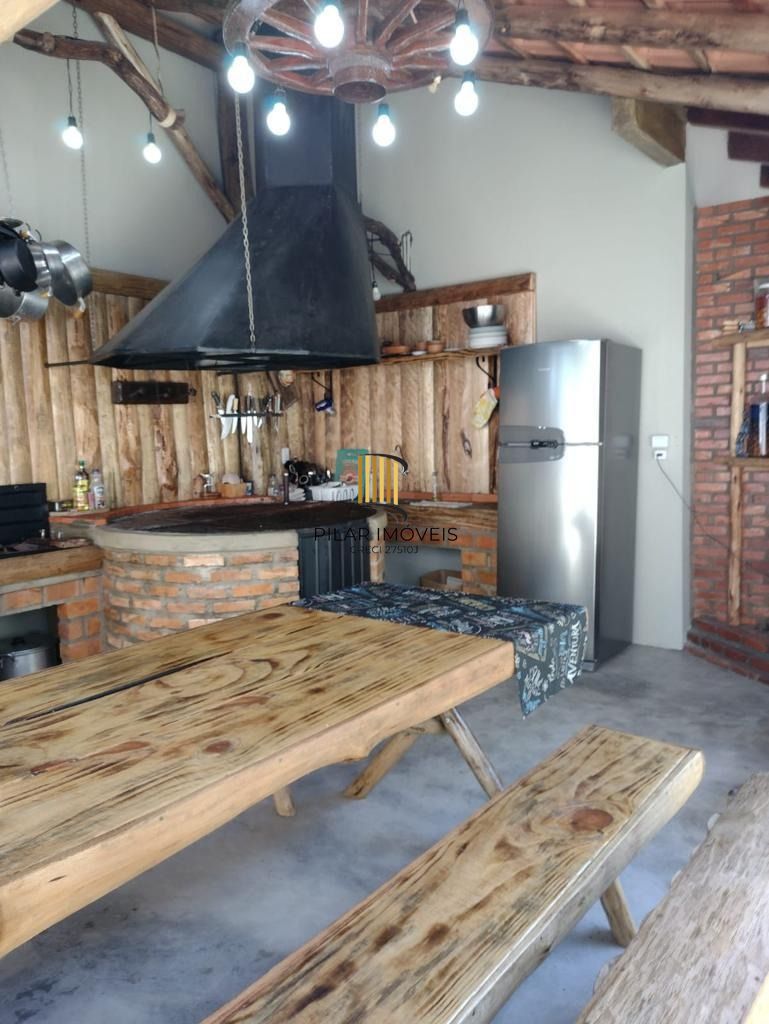 Linda Casa 4 Dormitórios Piscina, Churrasqueira, 4 Vagas Bairro Guarujá