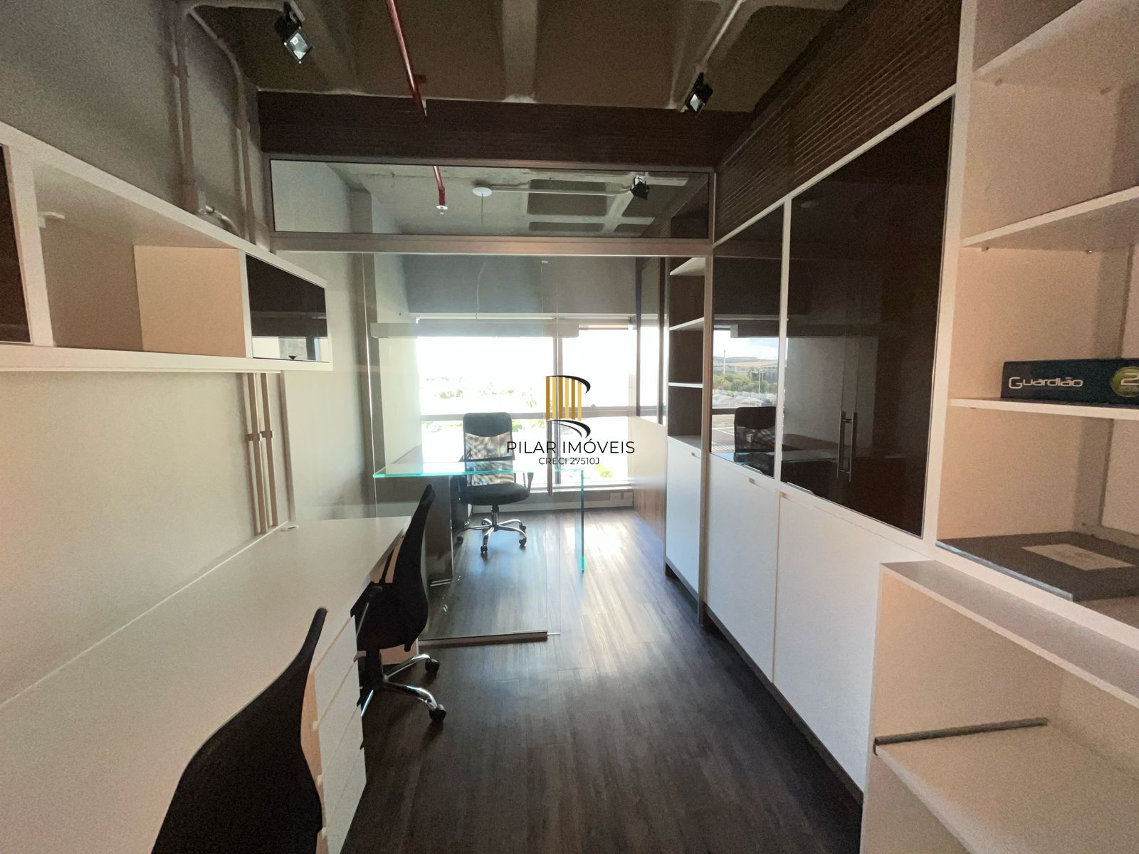 Sala mobiliada no Diamond Tower