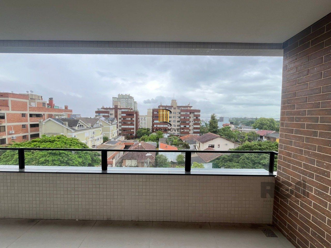 Apartamento 03 Suítes / Sacada/ 131m /  Rua José Gomes / Tristeza