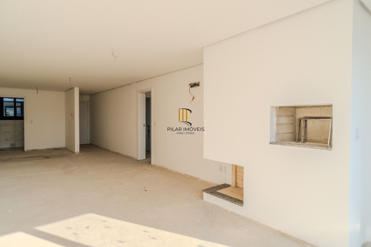 Apartamento Garden / 3 Dormitórios / Suíte / Amplo Pátio / Bairro Tristeza