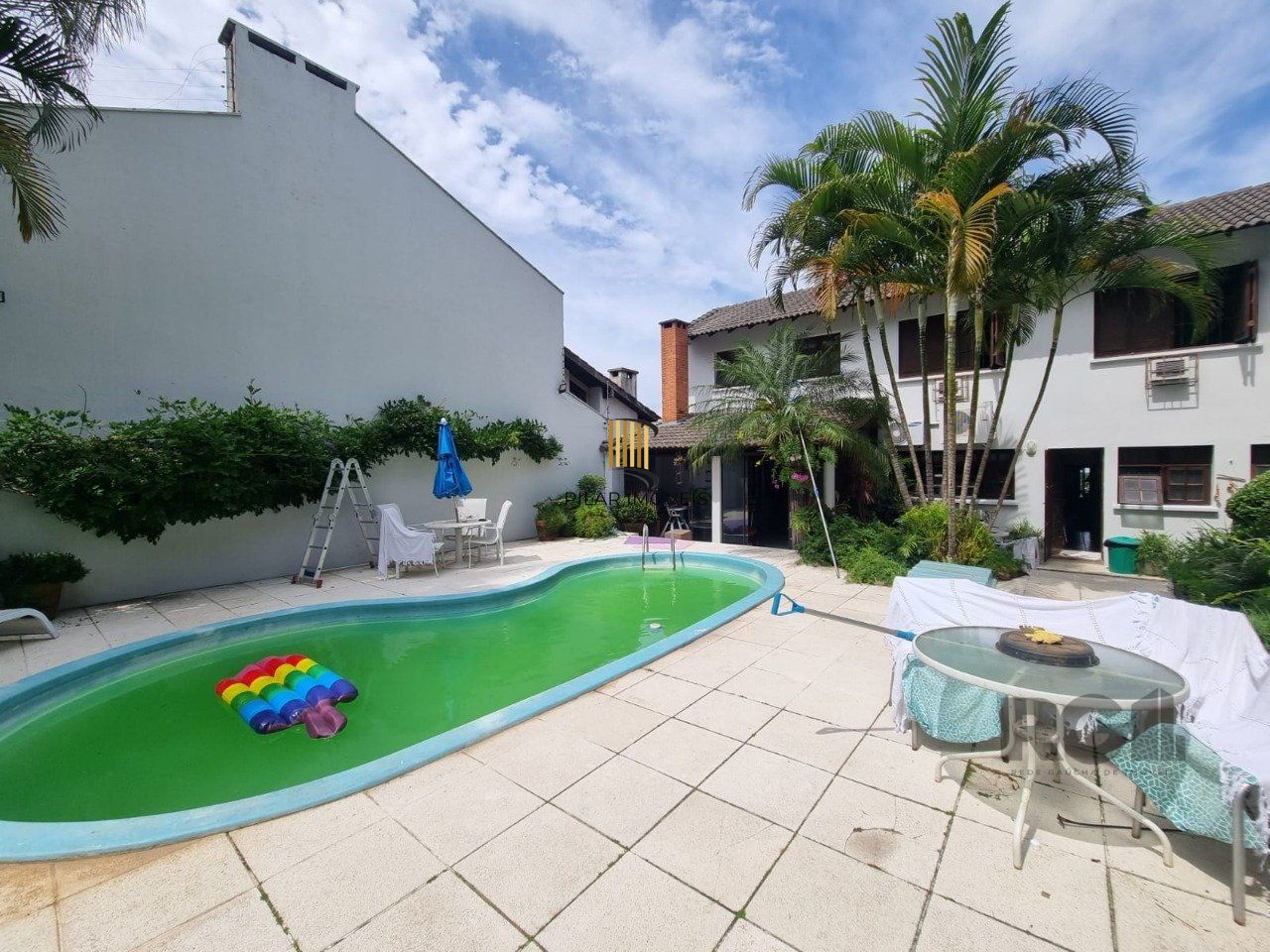 Casa Bairro Jardim Isabel/ Amplo Pátio / Piscina / 3 Dormitórios
