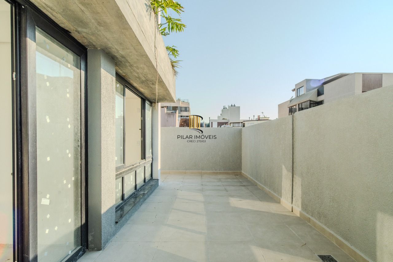 Apartamento Garden / 3 Dormitórios / Suíte / Amplo Pátio / Bairro Tristeza