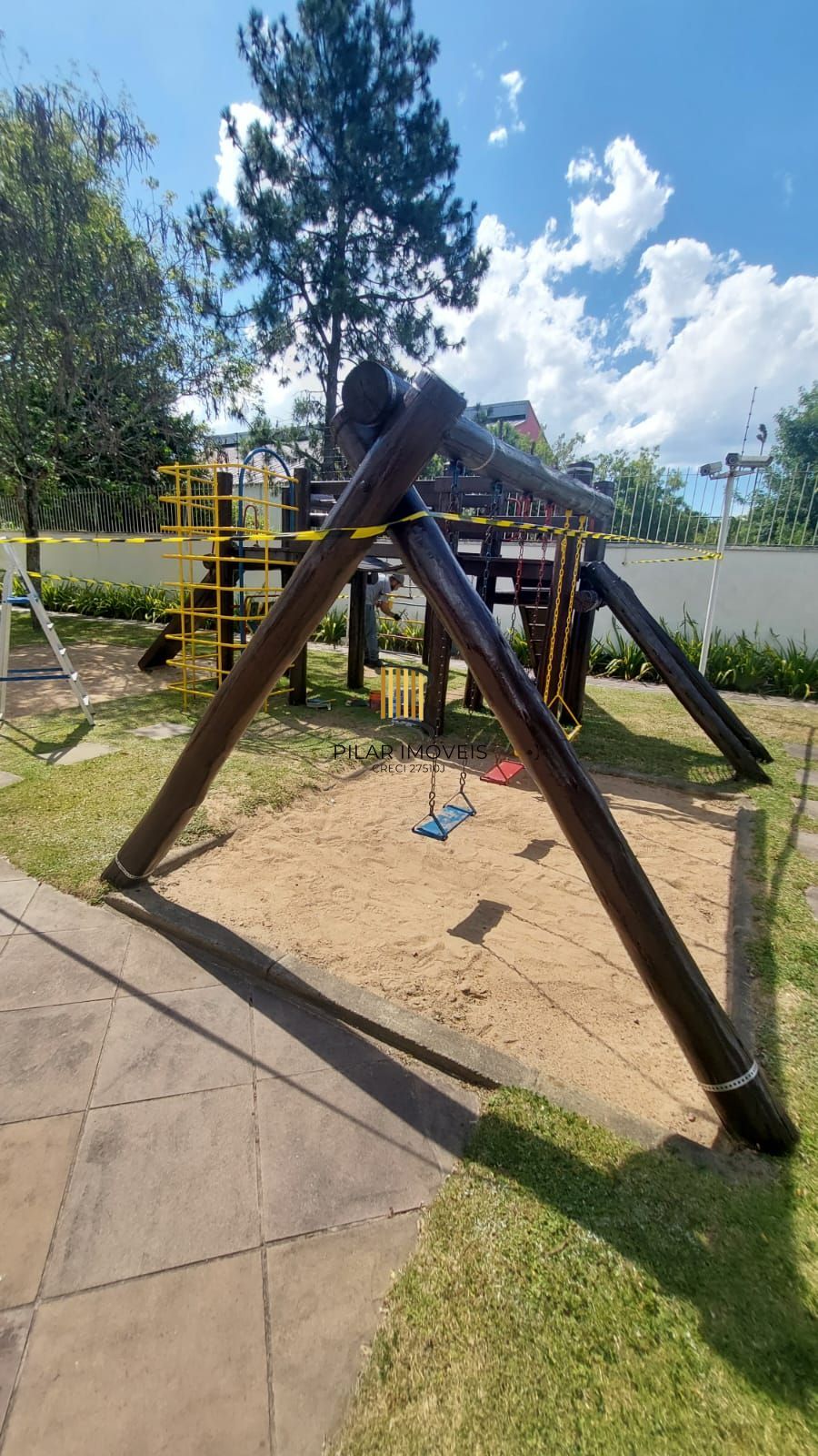 APARTAMENTO 3 DORMITÓRIOS - SUITE - CHURRASQUEIRA  - CRISTAL - PORTO ALEGRE - RS