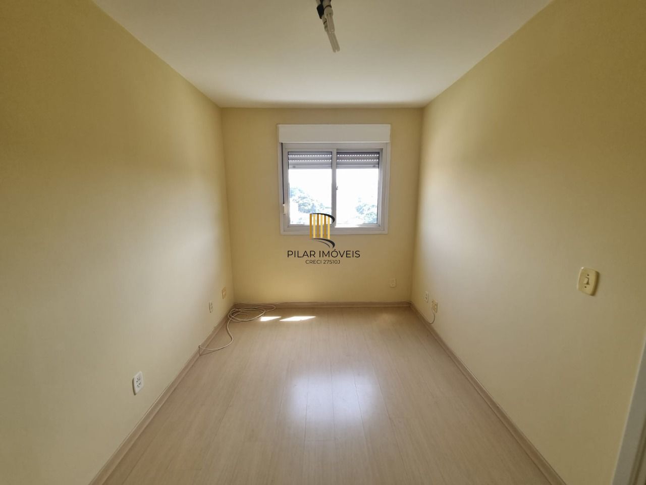 Apt 2 Dormitórios Sacada Bairro Cavalhada