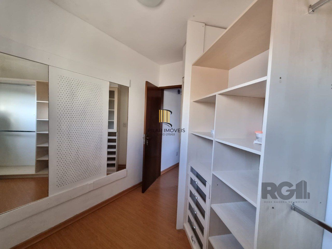 Casa 03 Dormitórios Condomínio Fechado Bairro Jardim Isabel