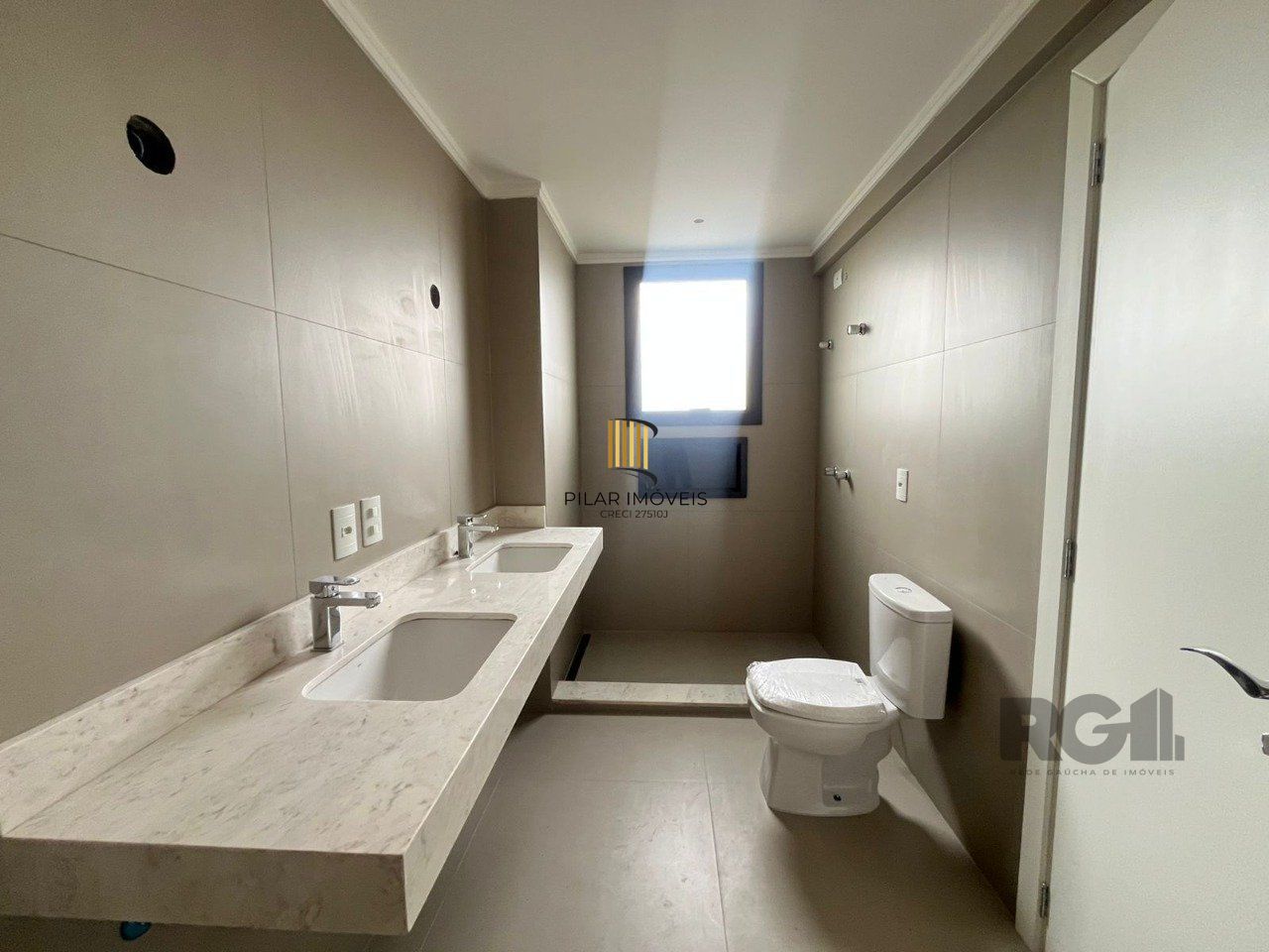 Apartamento 03 Suítes / Sacada/ 131m /  Rua José Gomes / Tristeza
