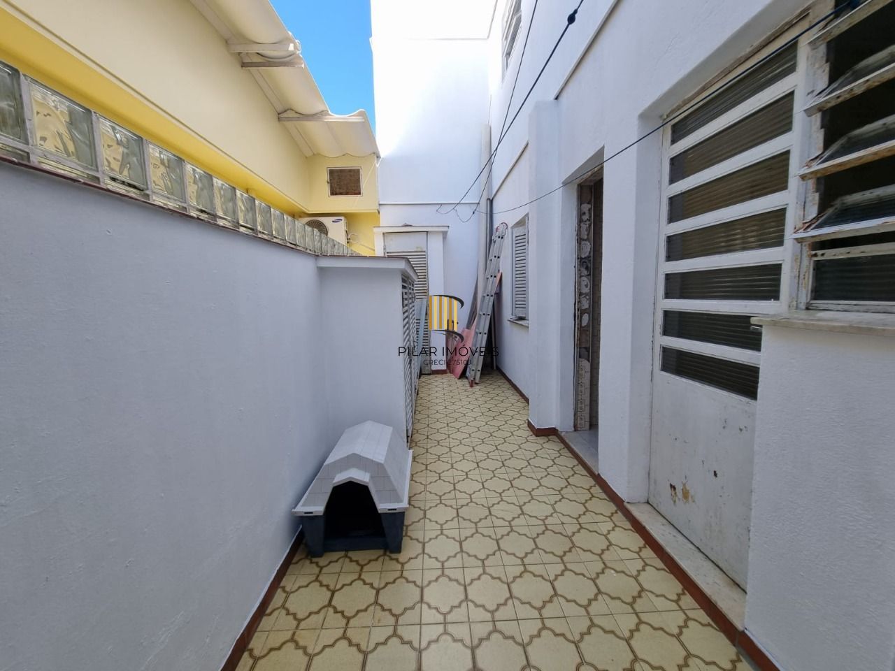 Casa de Esquina Bairro Jardim Isabel