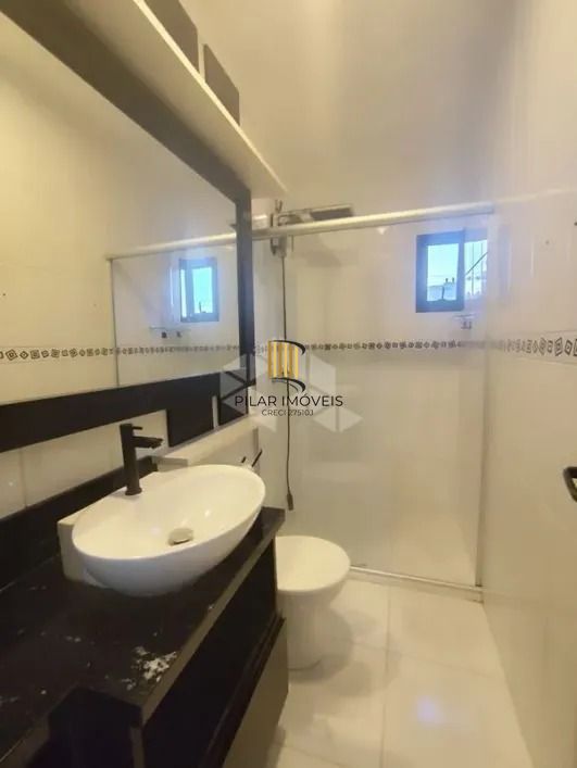 Casa com 3 Quartos e 3 banheiros para Alugar, 157 m² por R$ 5.000/Mês