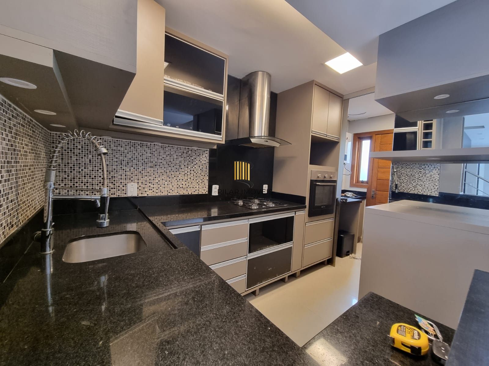 Casa 3 Dormitórios / Pátio com Churrasqueira / Jardins do Prado