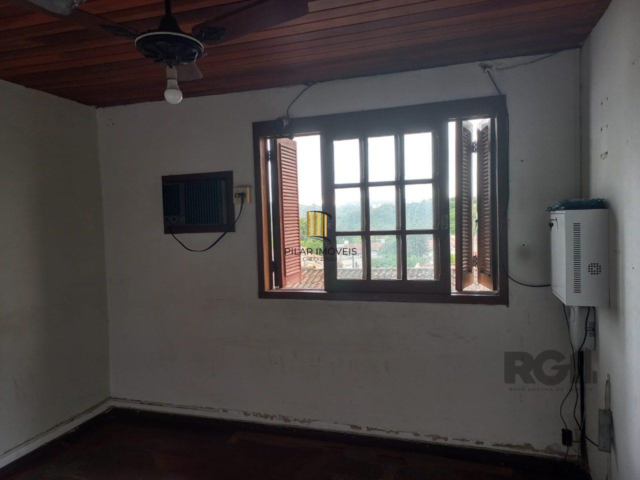 Excelente casa na av cavalhada com 3 dormitorios