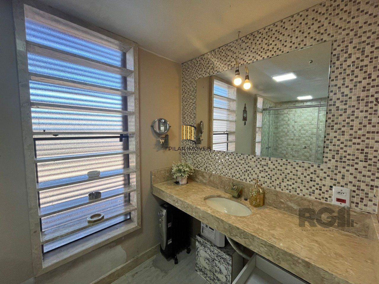 Casa Mobiliada 03 Dormitórios Bairro Jardim Verde Ipanema