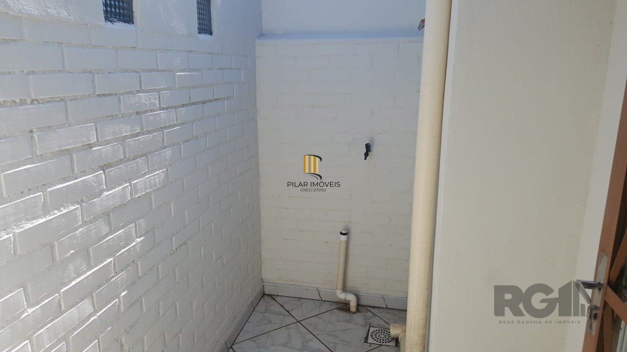  Excelente casa com um dormitório no bairro guaruja