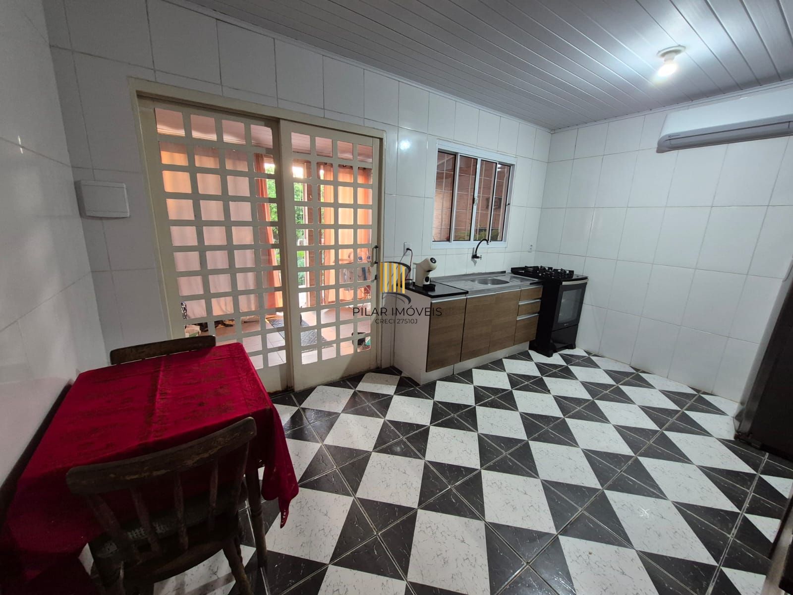 Casa 2 dormitórios no bairro Goufe II (Águas Claras)