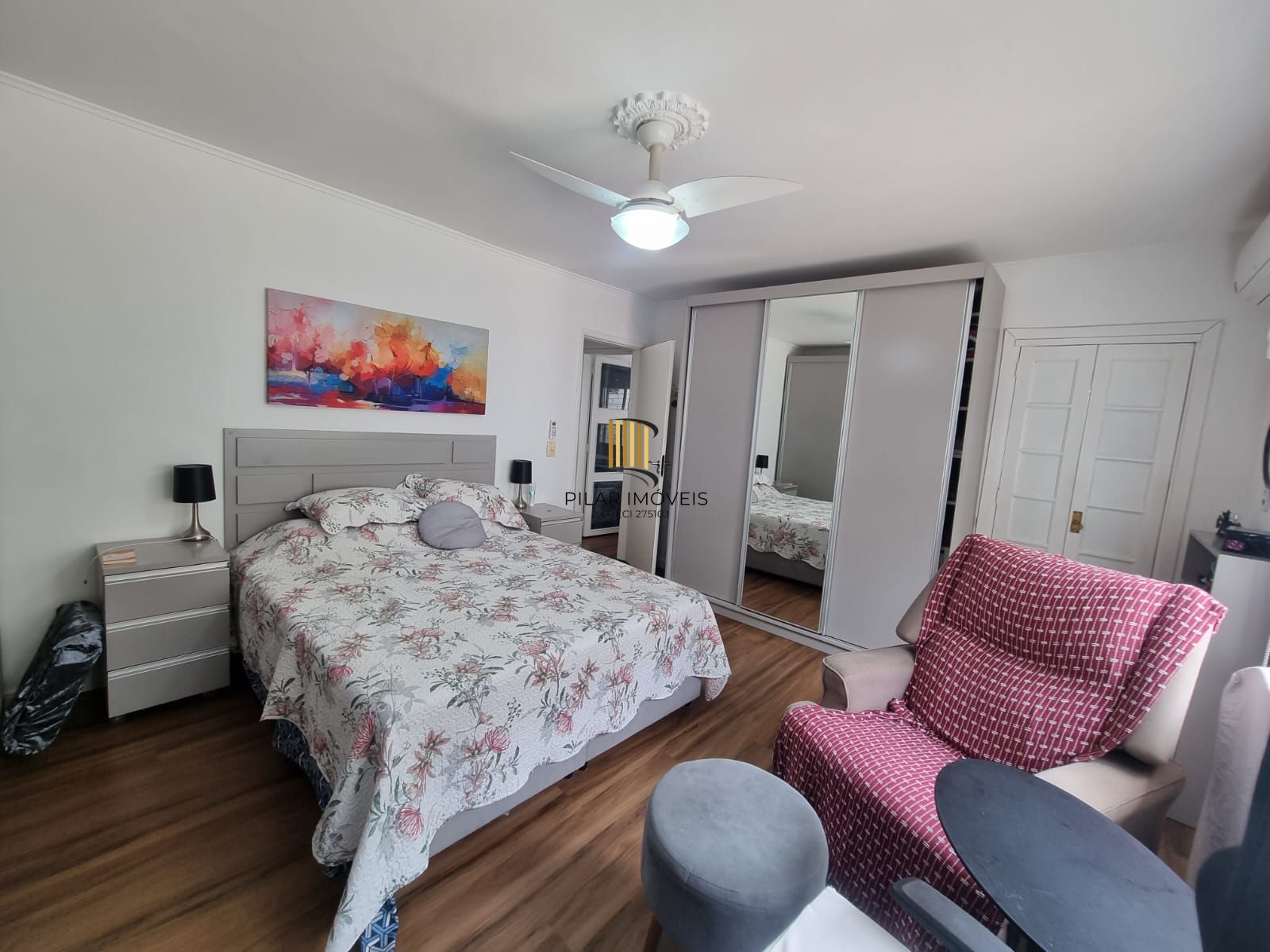 Casa terrea e reformada no bairro Nonoai