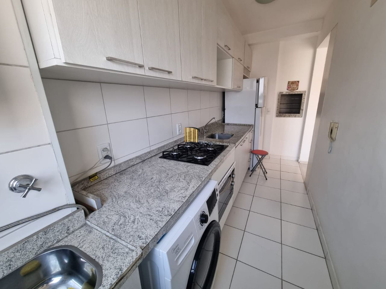 Apartamento 2 Dormitórios Mobiliado Bairro Cavalhada