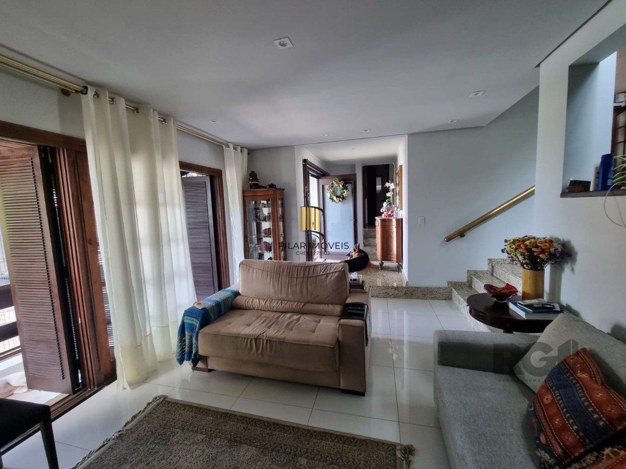 Casa Bairro Jardim Isabel/ Amplo Pátio / Piscina / 3 Dormitórios