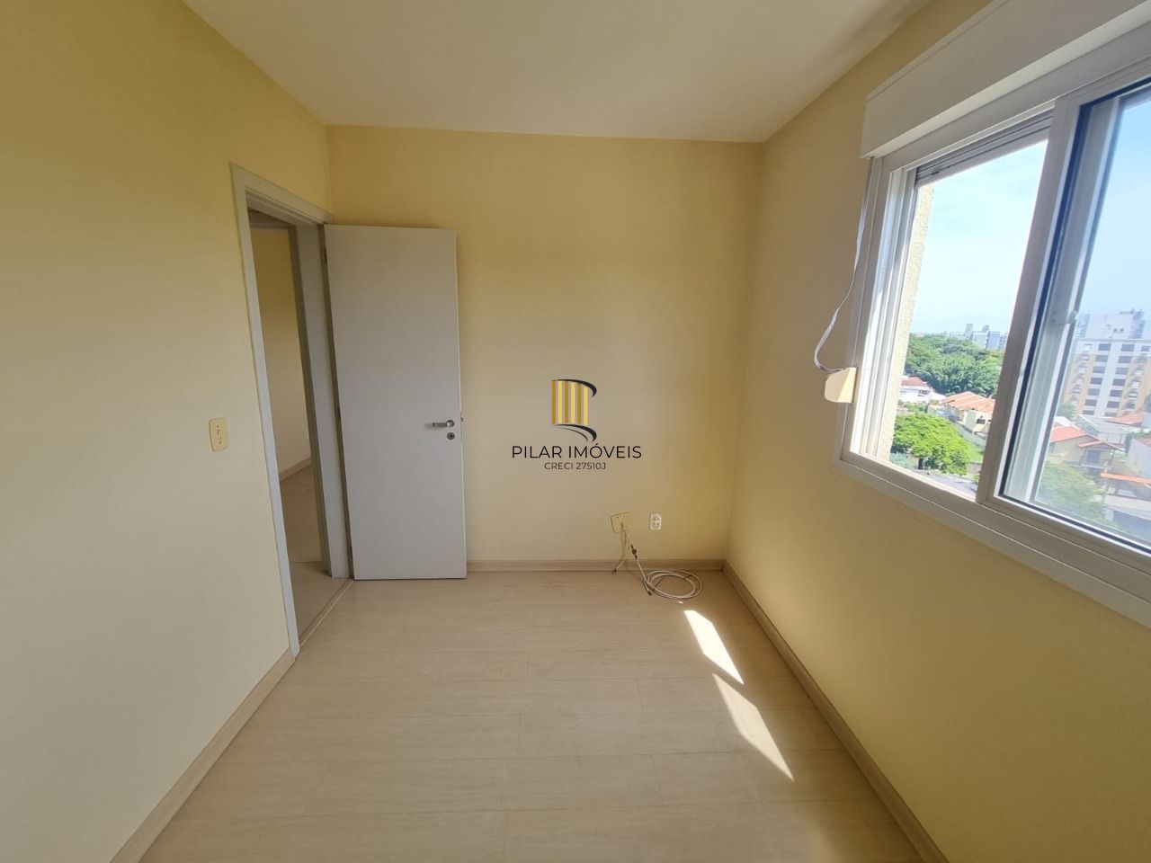 Apt 2 Dormitórios Sacada Bairro Cavalhada