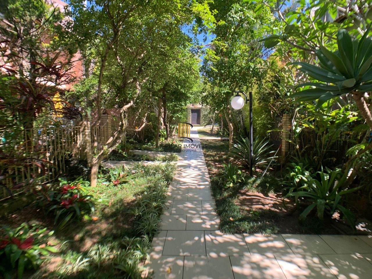 Casa Condominio para Venda - 162.98m², 3 dormitórios, sendo 3 suites, 2 vagas - Tristeza