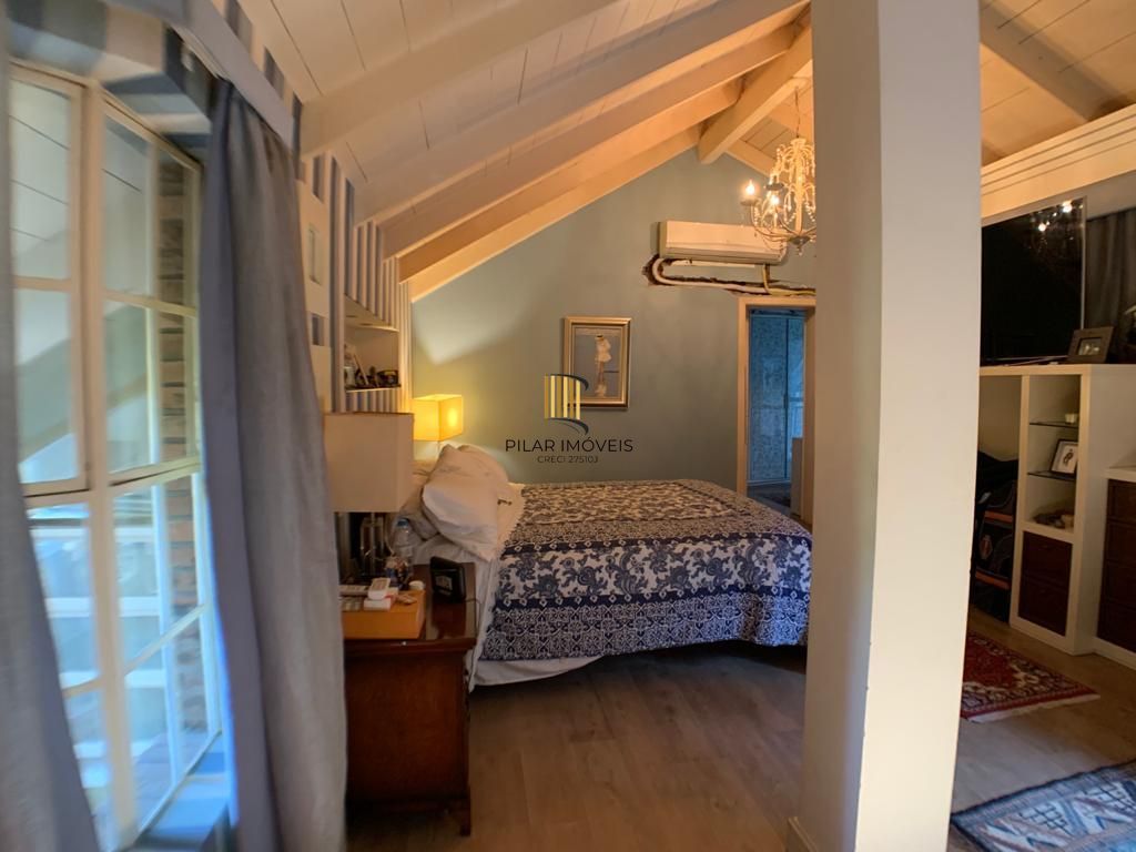 Casa para Venda - 420m², 3 dormitórios, sendo 1 suites, Ipanema