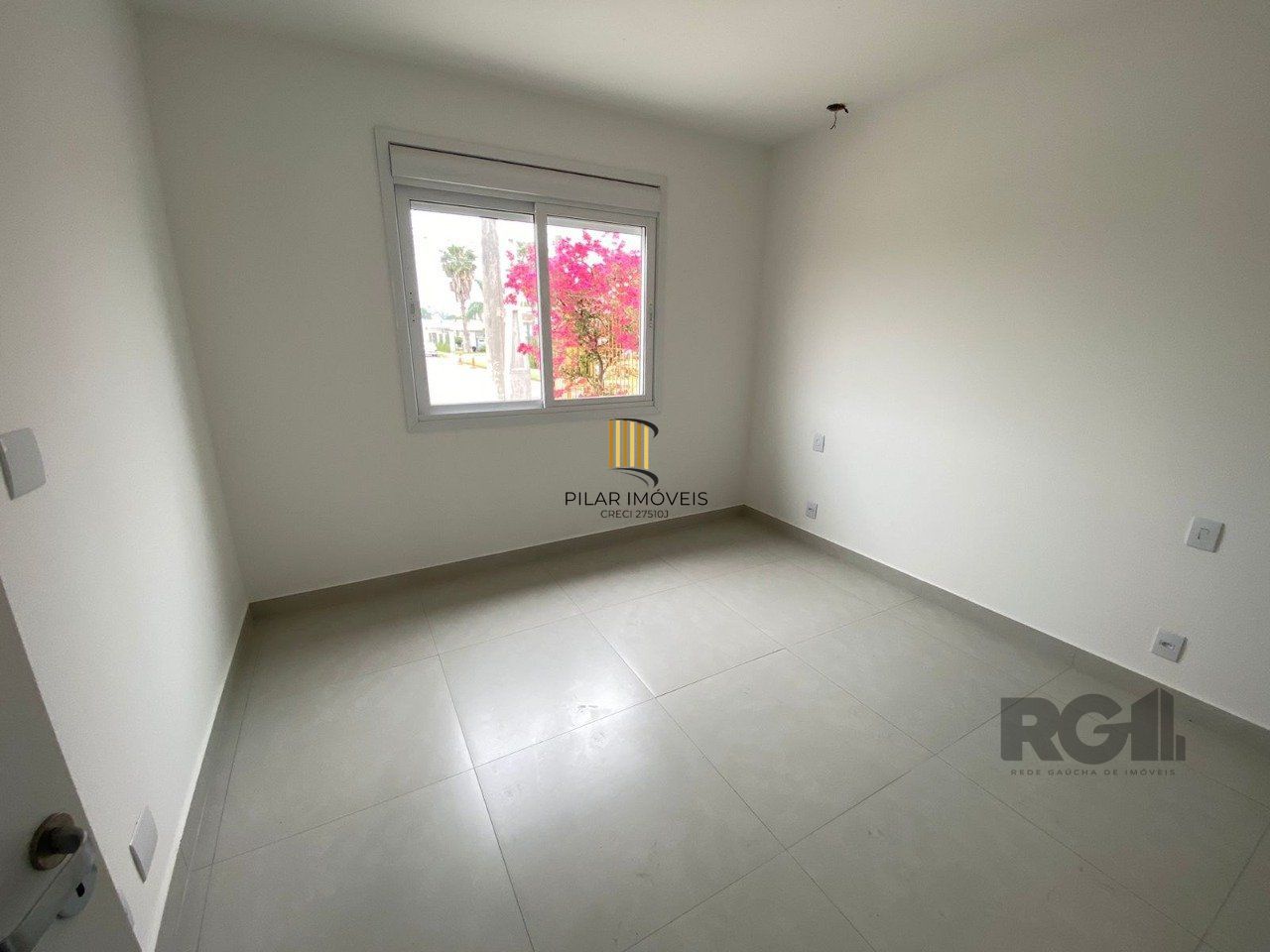 Casa Térrea 03 Dormitórios 01 Suíte