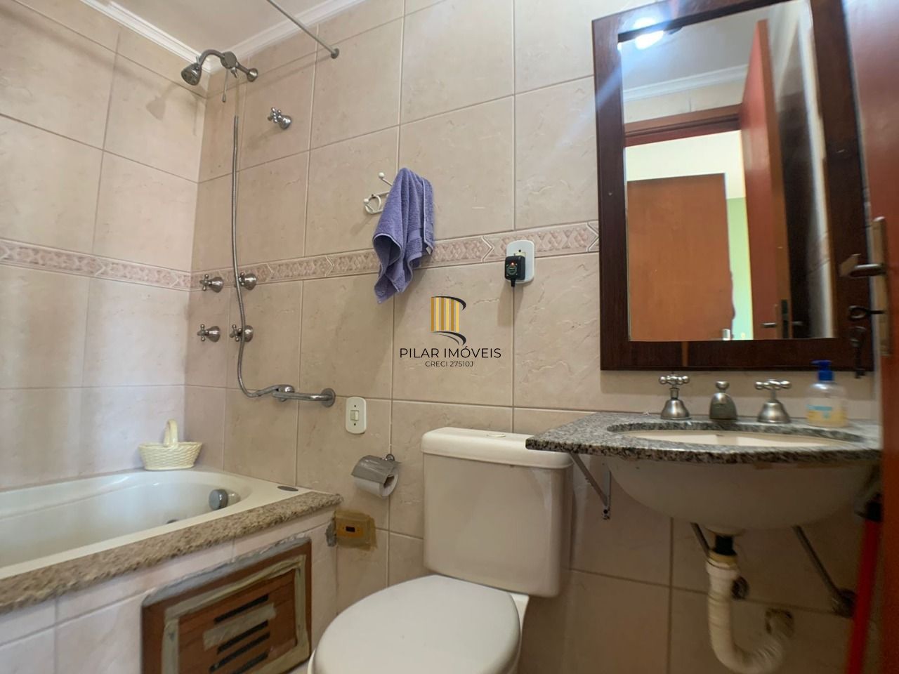 Casa Condominio para Venda - 162.98m², 3 dormitórios, sendo 3 suites, 2 vagas - Tristeza