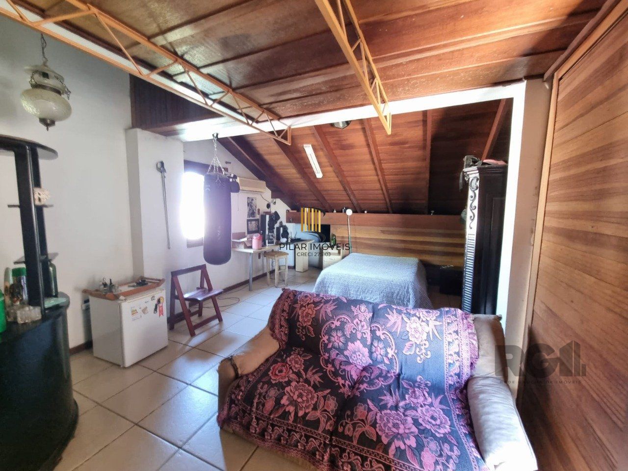 Casa com 4 Dormitórios / Piscina / Terraço / Bairro Ipanema