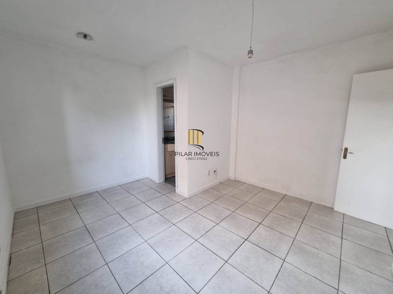 Apartamento 2 Dormitórios com Sacada Ipanema