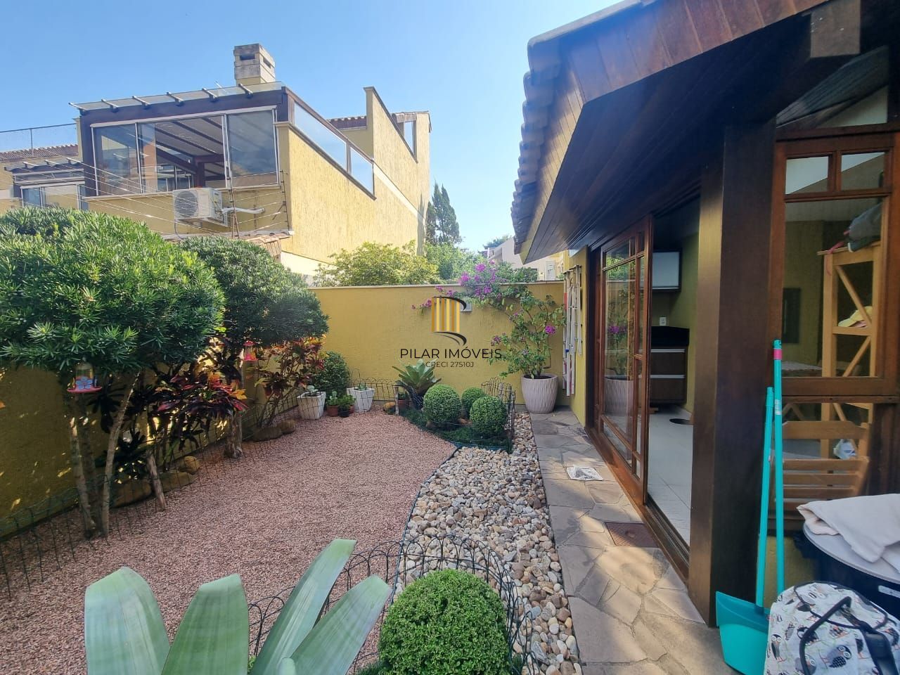 Casa com 3 Dormitórios - Bairro Assunção - Próximo ao Guaíba