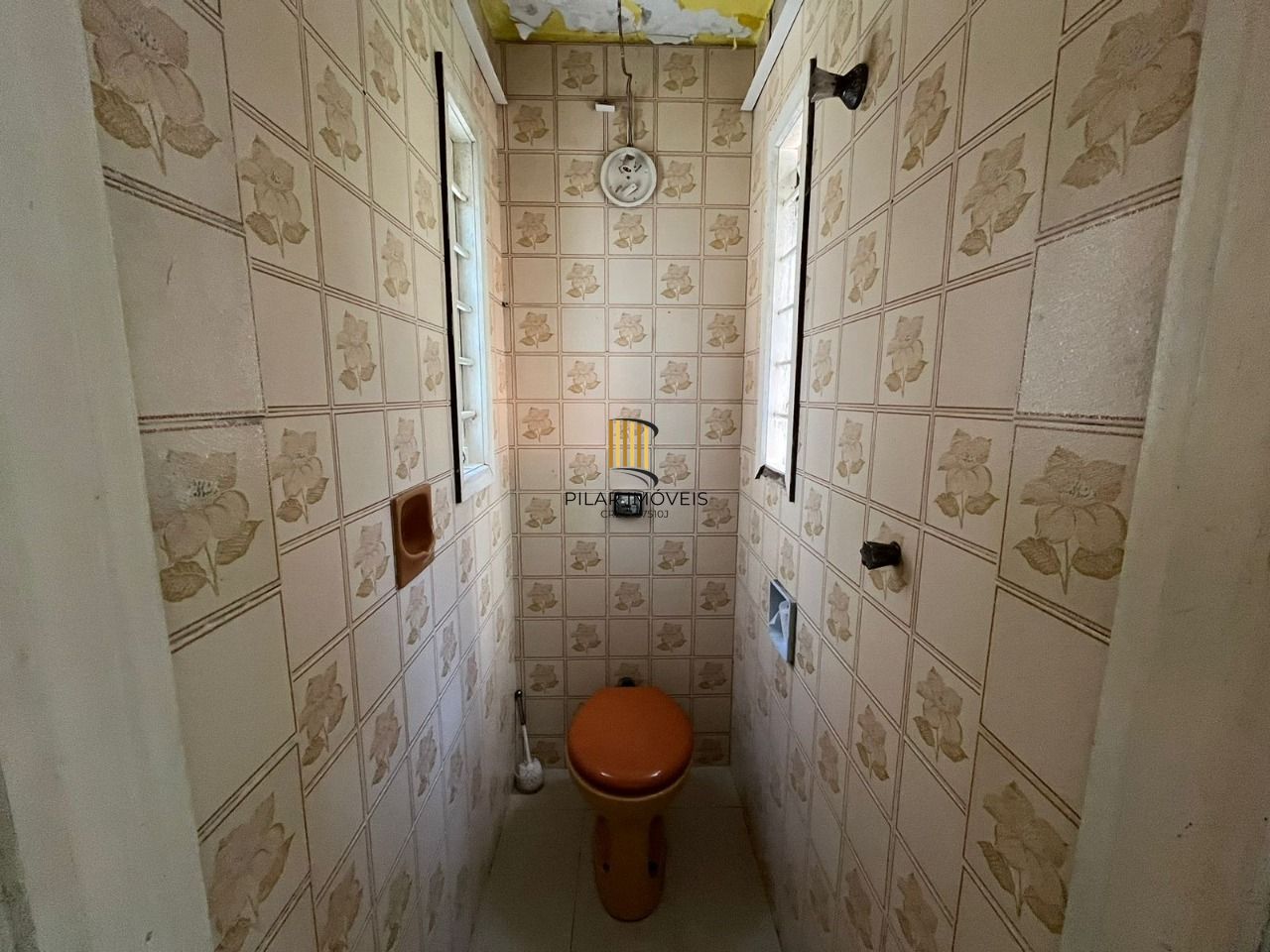 Casa 3 Dormitório(s) Bairro Guarujá