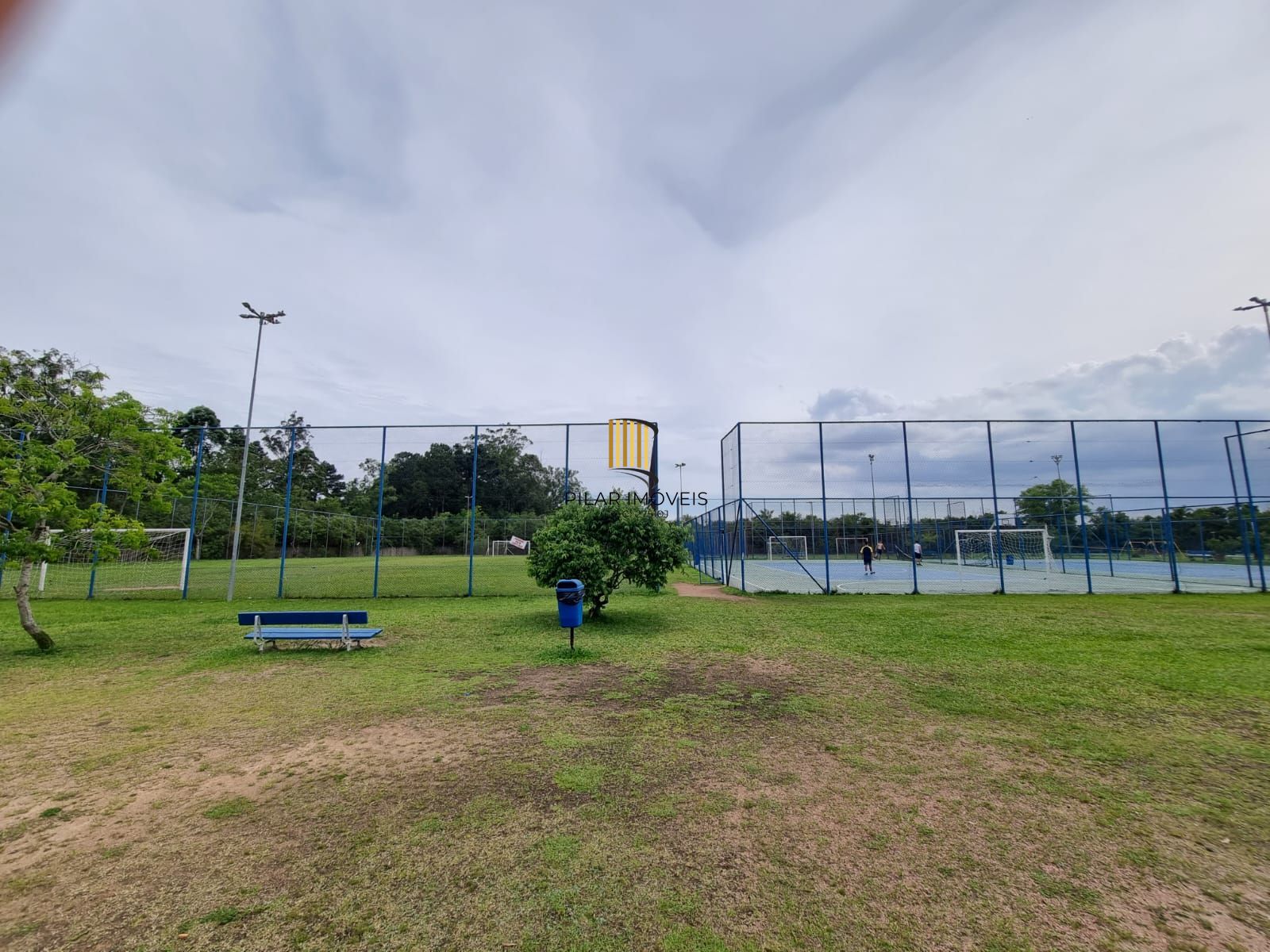 Casa 3 Dormitórios / Pátio com Churrasqueira / Jardins do Prado