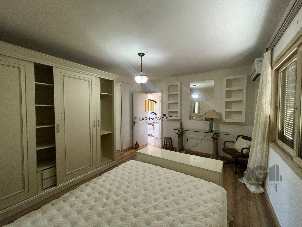 Casa Mobiliada 03 Dormitórios Bairro Jardim Verde Ipanema