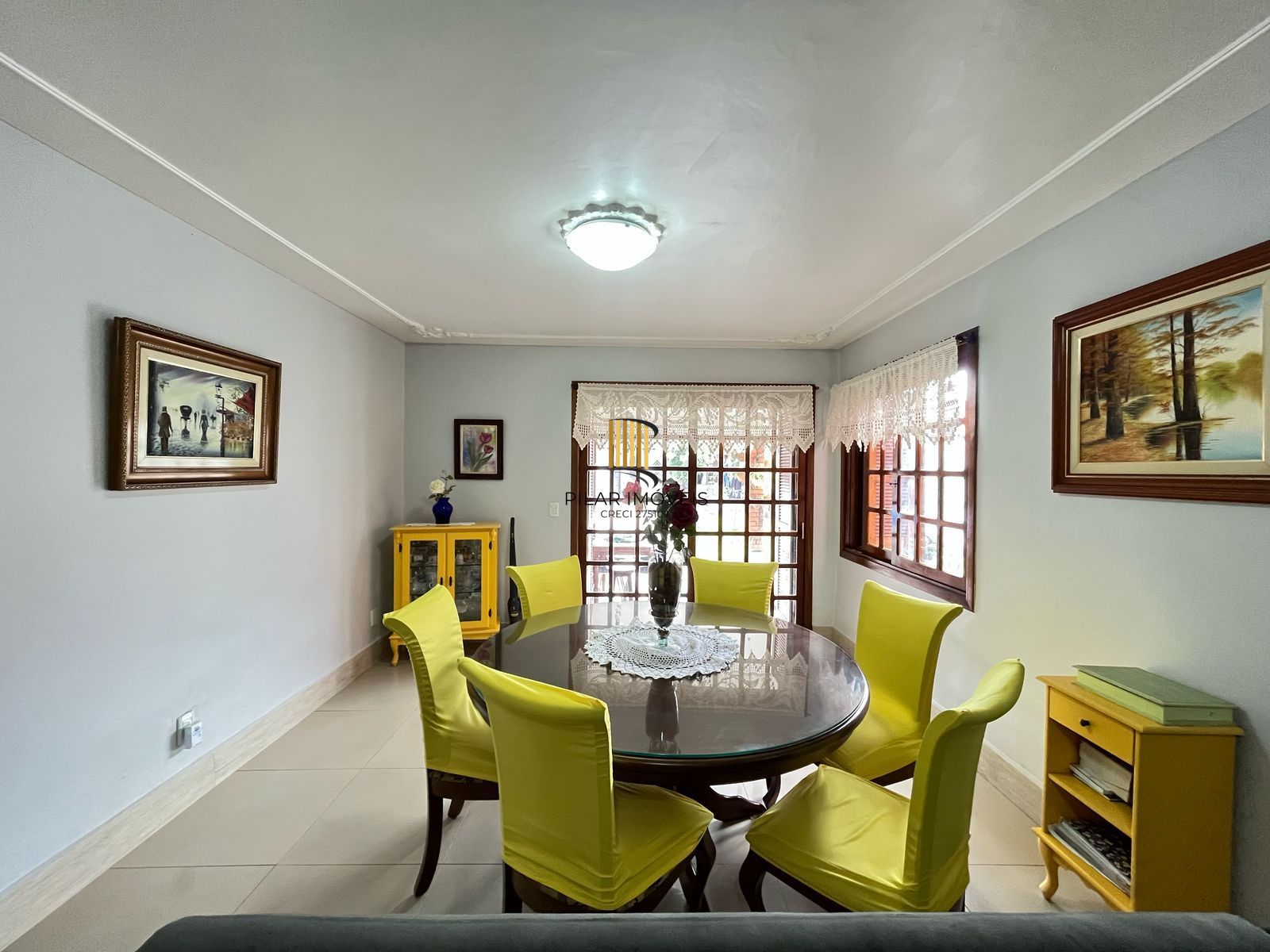 Casa com piscina a venda em Ipanema