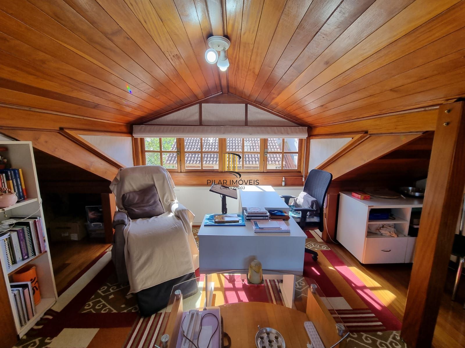 Casa de 3 Dormitórios em Condomínio Fechado Infra Completa