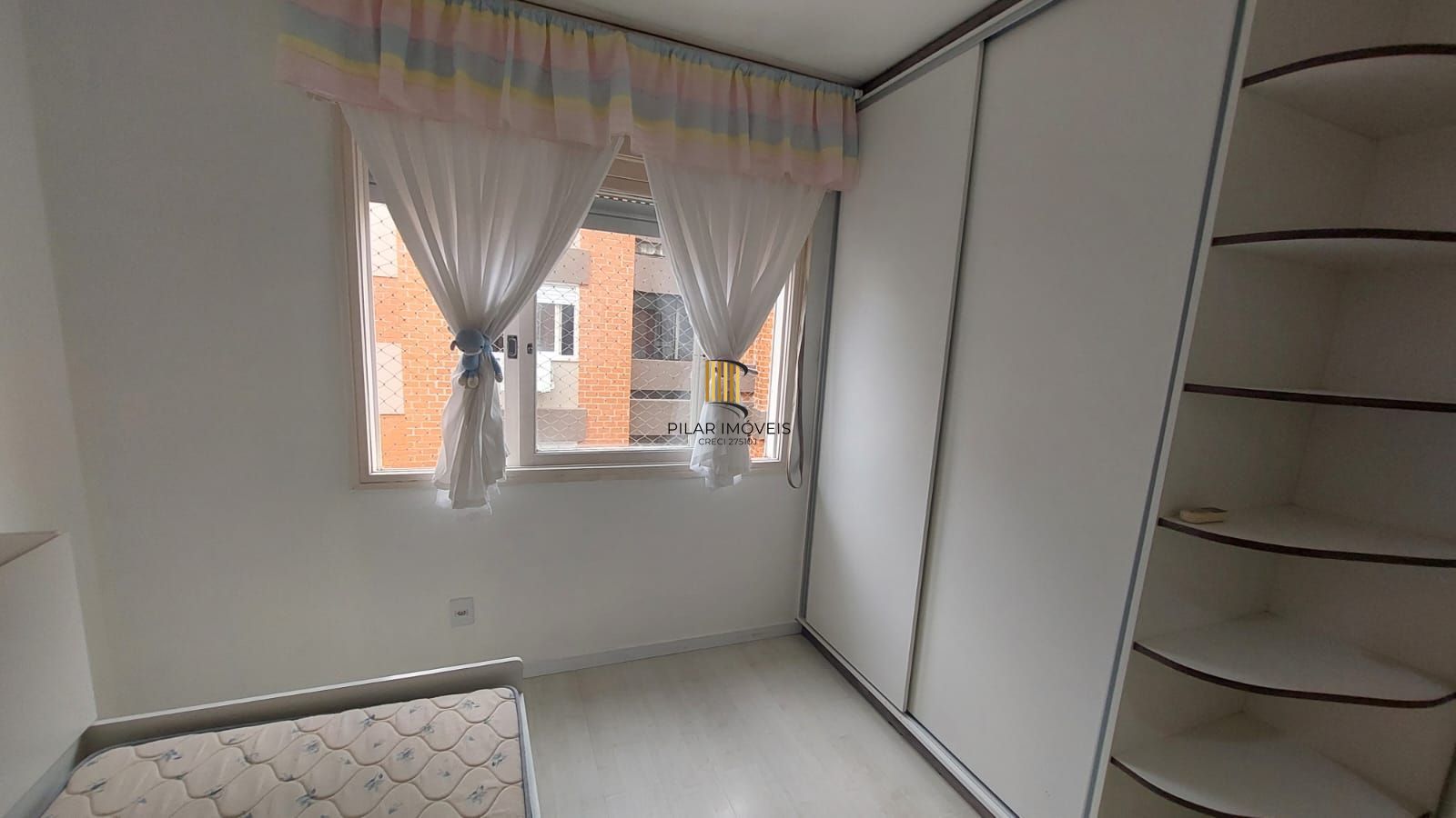 2 QUARTOS, SACADA COM CHURRASQUEIRA - ELEVADOR - CAVALHADA - PORTO ALEGRE - RS