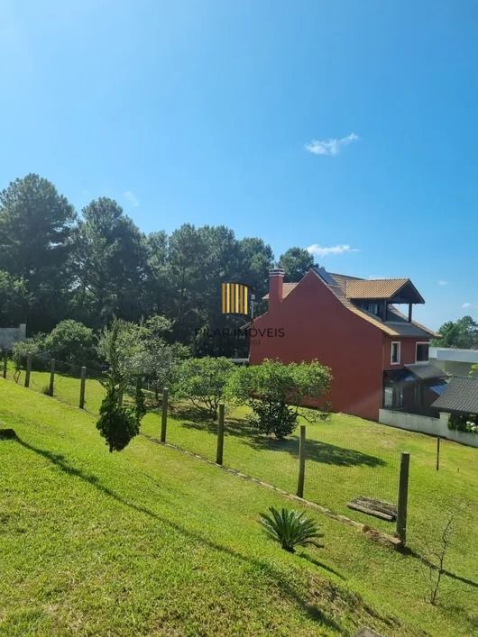 Terreno com 330m² no Condomínio Mountain Ville