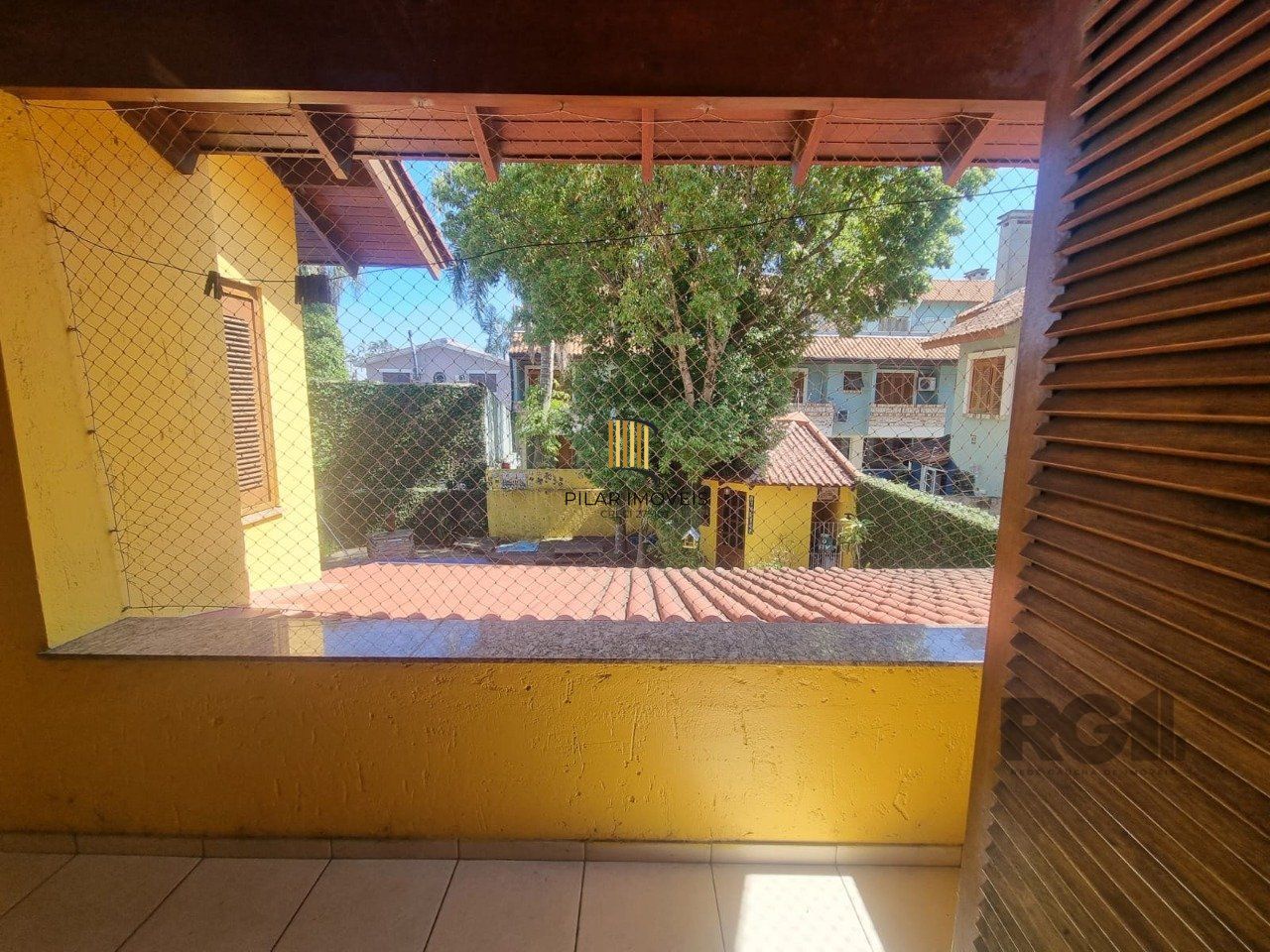 Casa com 4 Dormitórios / Piscina / Terraço / Bairro Ipanema