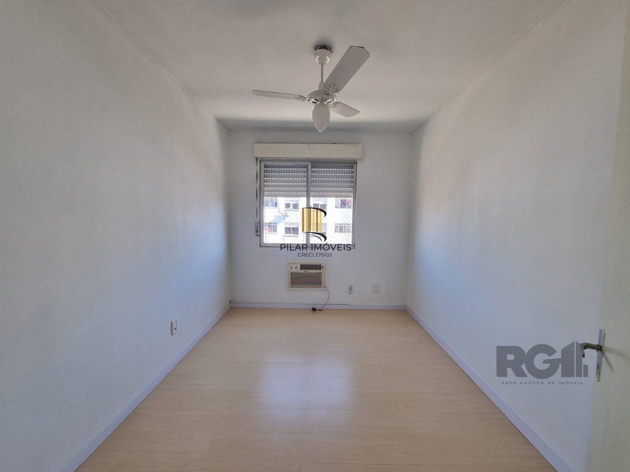 Apartamento Para Venda de 02 Dormitórios Bairro Cristal