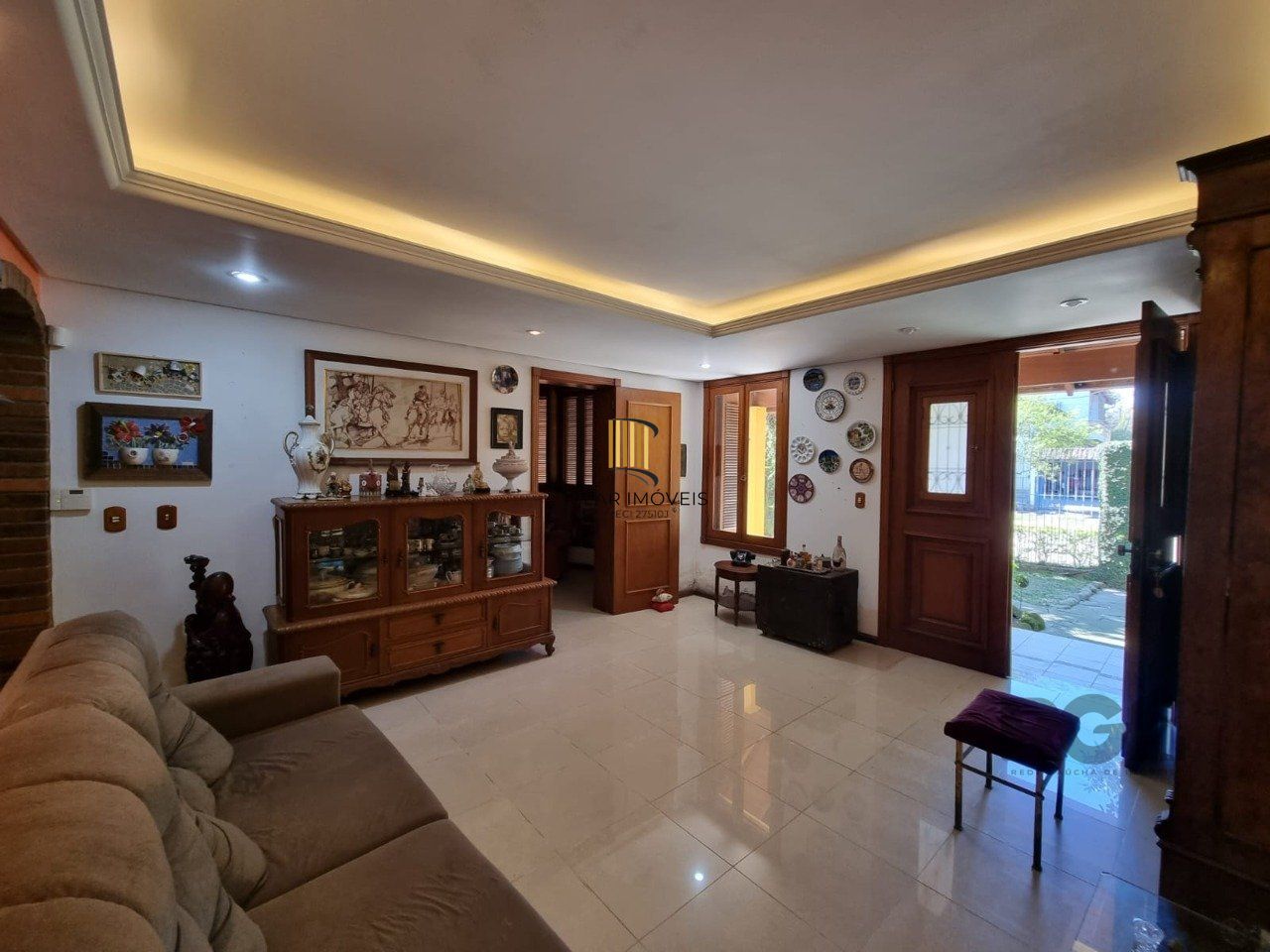 Casa com 4 Dormitórios / Piscina / Terraço / Bairro Ipanema