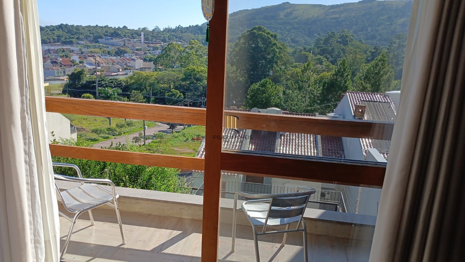 Casa a venda com piscina de 3 dormitórios em porto alegre