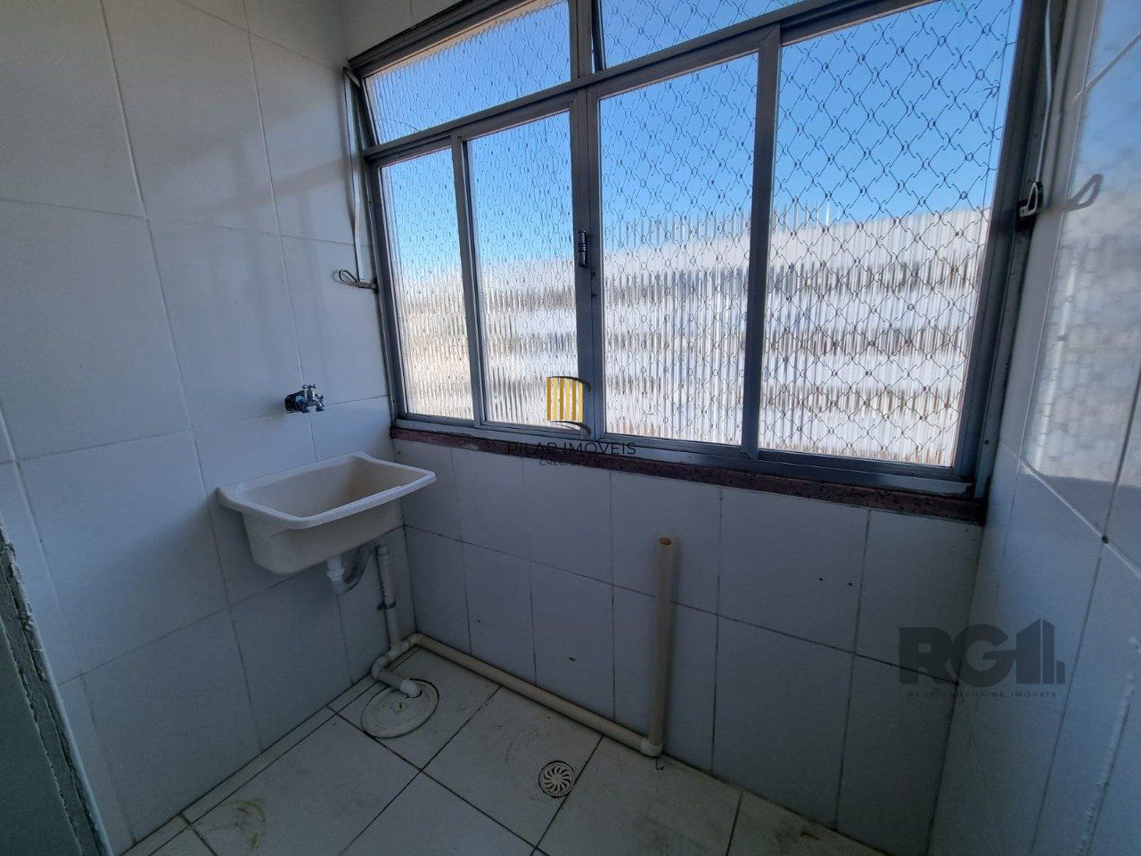Apartamento Para Venda de 02 Dormitórios Bairro Cristal